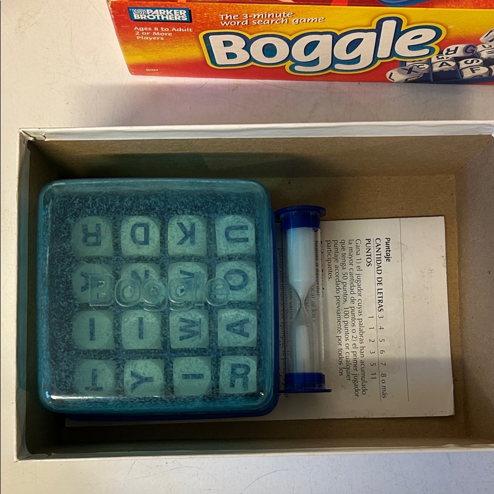 Boggle Word Search Game - Yellow Box - Picture 4 of 5